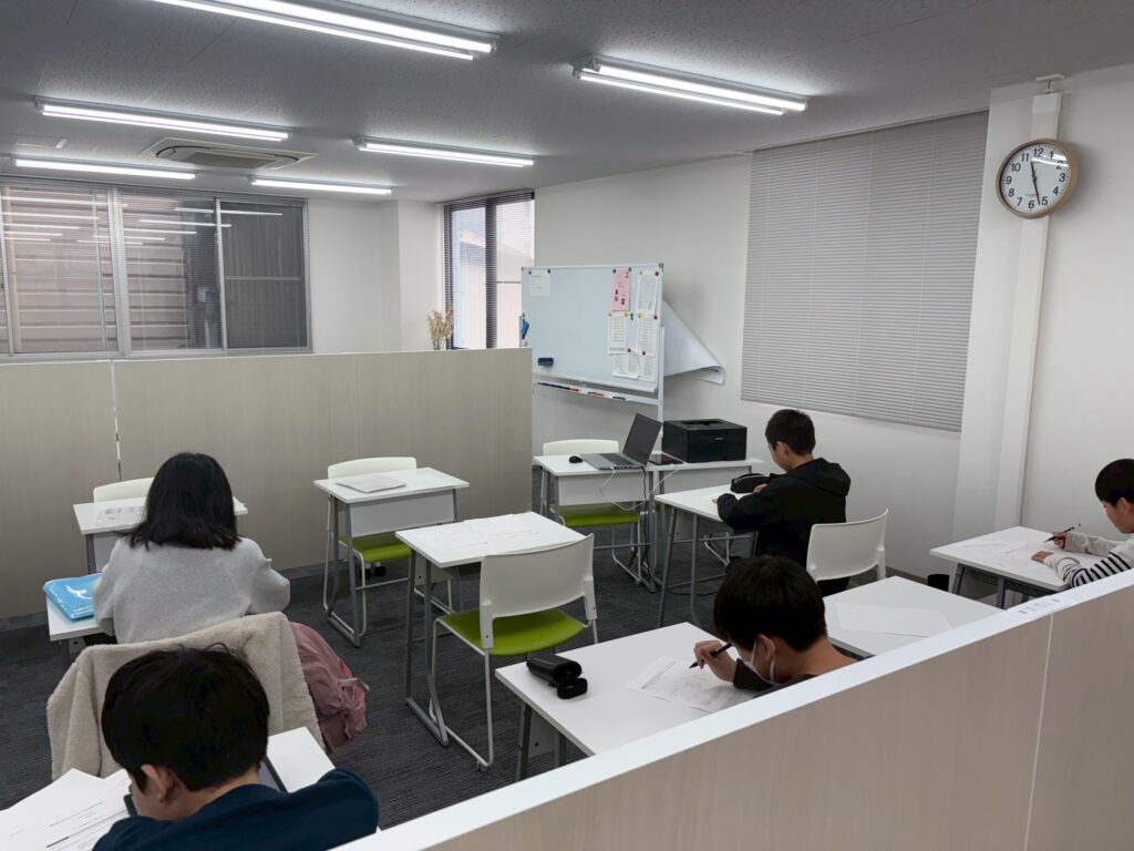 周船寺校　定期考査対策実施中