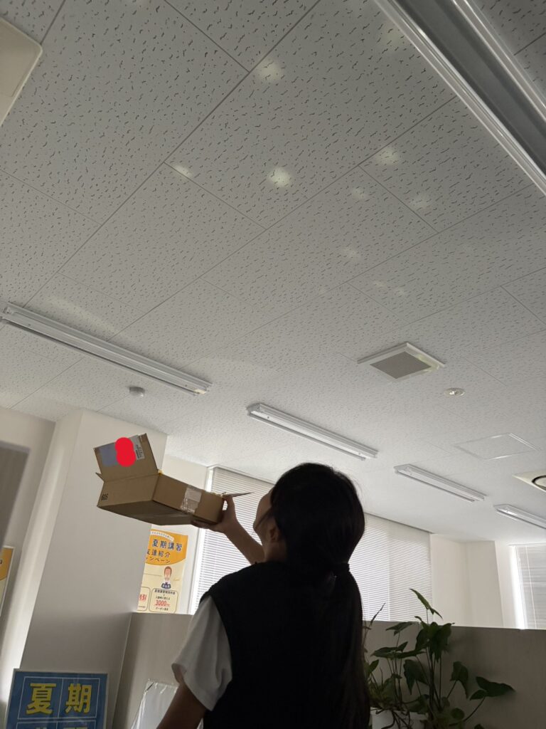 【小学生対象】仲間と協力して実験成功！夏の理科実験教室の様子をお届けします